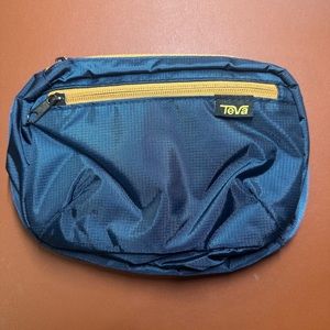 Teva Fanny Pack/ Hip Pack